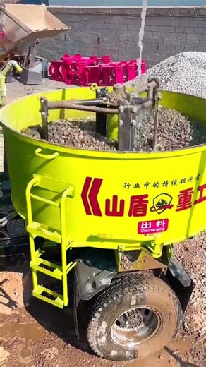 Cement mixer truck, concrete machinery ,construction site #shorts #cement