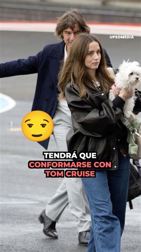 941K views · 5.3K reactions | Ana de Armas no pudo disimular sentirse atraída por Robert Pattinson, pero él no tendría ojos para ella. | íconos | Facebook