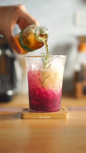 Dragon Fruit Sprite Iced Tea ⬇️ Ingredients: 1 bottle (290ml) sprite 1 tea bag of black tea cold brew for 24 hours or use cold infused tea 40g dragon fruit ice rosemary for garnish | Arkaik PH