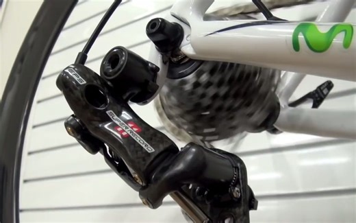 CAMPAGNOLO EPS vs SHIMANO DURA-ACE Di2
