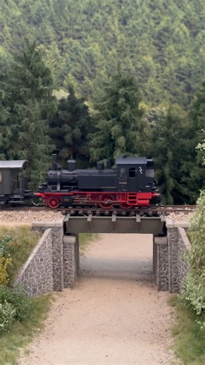 TrainsDepot.org on Instagram: "Hobbymesse Leipzig 2025 #modeltrains #trains #h0 #modelrailway #diorama Welcome to Hobbymesse Leipzig 2025 in Germany 🇩🇪 – one of the country’s biggest events for model railways and creative hobbies! Discover impressive miniature train layouts, beautifully detailed railway vehicles and realistic model railroad operations that showcase the passion and craftsmanship of European modellers. 🚂✨"