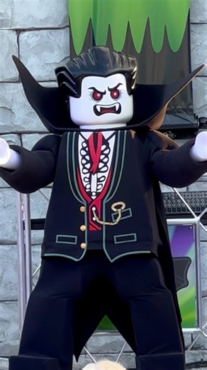 20 reactions | Lord Vampyre's Disco Live Show Lego Dracula at Halloween Legoland Brick or Treat #LEGOLANDFlorida #lego #legoland #legominifigures #halloweenparty | Brockzilla Productions | Facebook