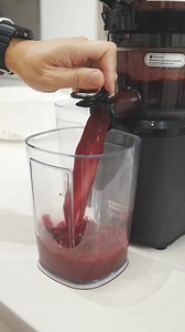 99K views · 116 reactions | "I love this hands-free juicer because it is easy and fast to use. It automatically cuts and feeds ingredients into the juicer, so you don't need to push it, just pre-load your ingredients. I think it's amazing and the best treat for myself." - Hyun M., Verified Buyer  : @al.albay | Kuvings USA | Facebook