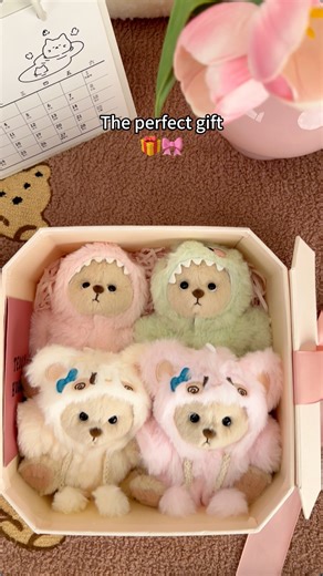 17 reactions | ✨ Surprise Gift Crisis? ✨ 笠 This 15cm mini Jointed Bear Fits ANYWHERE! 笠 Design endless looks with removable outfits  15% OFF → Code: WELCOME  | TeddyHuggy | Facebook