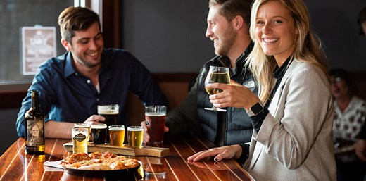 Indoor and Outdoor Places to Eat in Traverse City