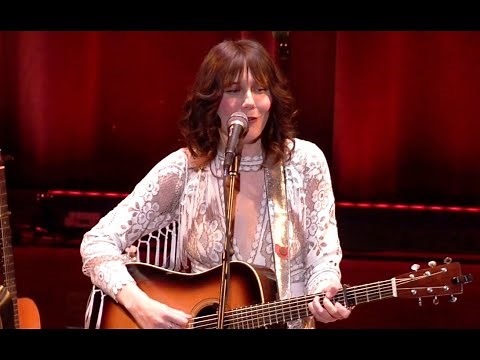 Molly Tuttle covers the Grateful Dead's "Dire Wolf" Portsmouth, NH 5/25/23