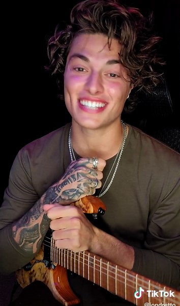 Live Guitar Sessions with Jon Dretto - Dec. 22nd