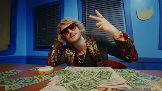 《神探狗狗》片尾曲 Yung Gravy - SUPA GOOD feat. James Brown [Official Music Video]