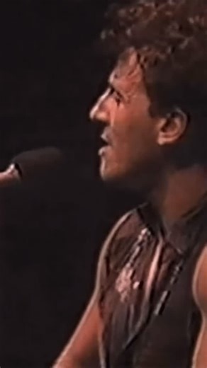 Bruce Springsteen Fan 🎸 on Instagram: "Man At The Top - Washington 1985 #brucespringsteen #springsteen #estreetband #washington #1985"