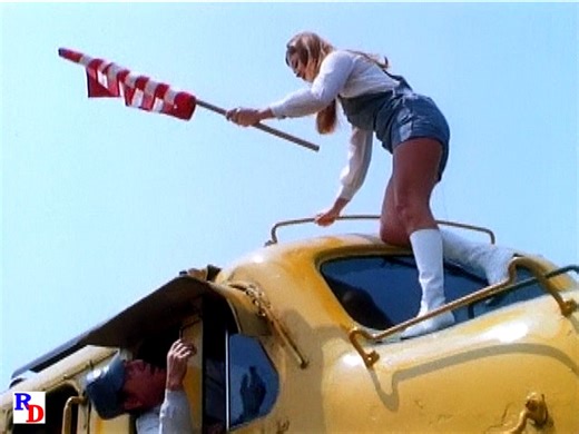 The last eastbound "City of Los Angeles" is given some extra attention with a farewell celebration. From the Pentrex show "Union Pacific Streamliner Collection" https://rfd.video/UPStreamliner | Classic Streamliners