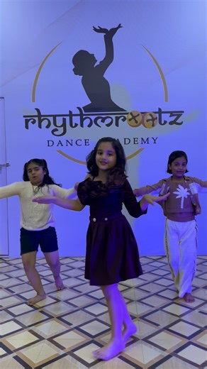 rhythmrootz dance academy on Instagram: "Slow motion angreza💃✨ Kids batch Choreography - @sayalisatpute__ #dance #choreography #danceclass #trendreels #viral"