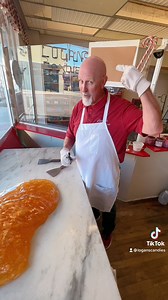 104K views · 1K reactions | We added a new pillow flavor for this Spring season! Call to order some of these handmade Bubble Gum beauties!  #asmr #candymaking #satisfyingvideos #handmade #asmrfood #satisfying | Logan's Candies | Facebook