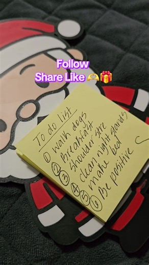 Hello hello we thought we would share something different the holidays are coming up. These santa clause sticky note holder make the perfect gift 🎁 #Slice2Print #officesupplies #christmas #gifts #deskaesthetic