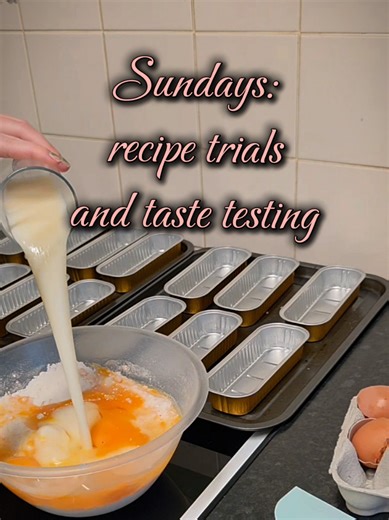 Sundays are for recipe trials and taste testing 😍 #LittleTins #minicake #Amersham #cakedecorating #SmallBusinessJourney