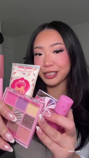 Create a Festive Frosty Makeup Look with Candyland Collection