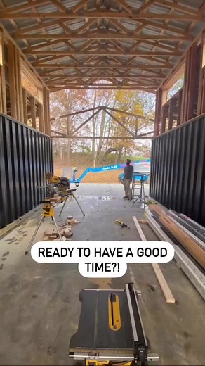 Lenee's Lay-Up Shipping Container Cabin - Unique Airbnb in Ohio