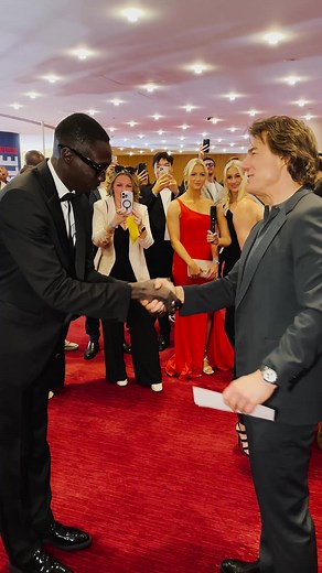 Mission accomplished. I am honored to have worked with you Mr. Tom Cruise. I hope to be called soon for a new mission. Over and out. Agent Khaby #learnfromkhaby #missionimpossible #paramauntpartner @Mission: Impossible @Paramount Pictures @its_all_reel