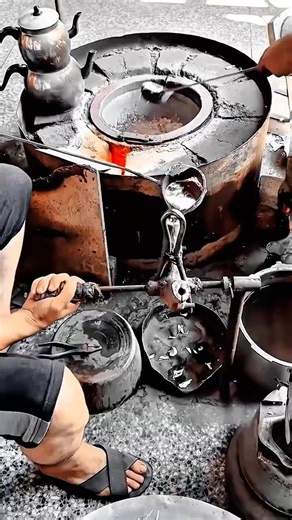 Metal Casting Manual Work Tool Using Molten Metal Pouring #worktool