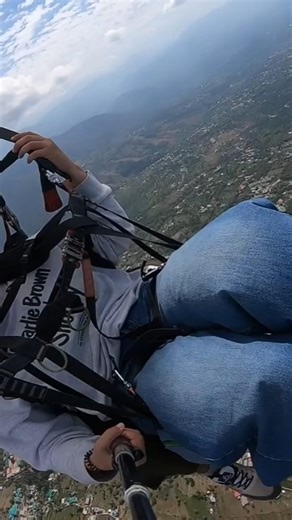 birbilling hometown playground 📍😍 #likeandsubscribe #reactionparagliding #explorepage #viralvideos