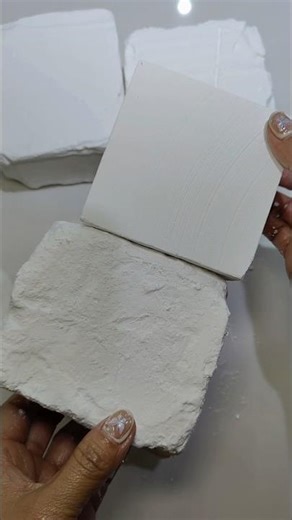 Comparison of four types of large chalk textures #oddlysatisfying