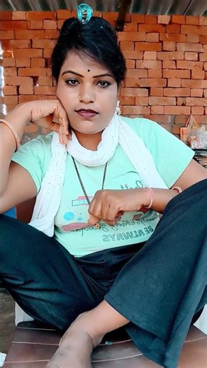 A disabled duckling helps his cat friend#duckrescue#cuteanimal#animalrescue