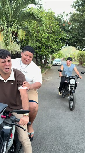 Nunca falta ese broder😂😂@Andei 😎🎵 @Charlie Danns⭐️ @P U C H I N I #nicaragua🇳🇮 #parati #humor #comedia