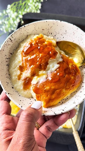 This is the perfect winter dessert Baked Sago Pudding 1 cup sago 1&1/2 cup water 1 liter full cream milk 1 cinnamon stick 1/2 teaspoon vanilla paste 2 tablespoon butter plus 1 teaspoon 2 large eggs 1/2 cup condensed milk 1/4 cup castor sugar 1/4 teaspoon ground cinnamon 5 tablespoon apricot jam #foodtiktok