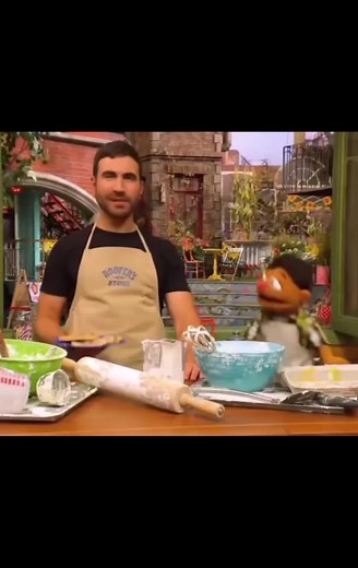Roy Kent y la letra del día 'F' en Sesame Street