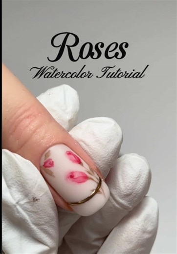 Matte vs Glossy Nails: Which Look Do You Prefer?