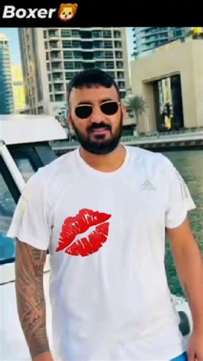 me vari vari jau meri sasu ke jam pe #lovesong #romanticmoments #lovealert