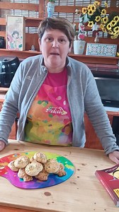Con tanta devozione cerco di portare avanti le tradizioni..... Poi per Pasqua le tradizioni cambiano da famiglia a famiglia magari cambia il nome ma la ricetta è uguale presto farò questi biscotti mazziati....#tradizioni #pasqua2025 #lericettediluisa #popolari #sicilia | Le ricette di Luisa