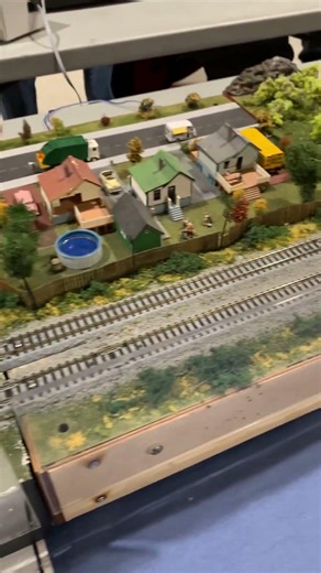 N scale t-trak layout at the Niagara model train show