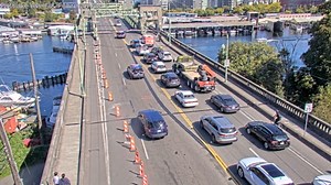 Car jumps University Bridge