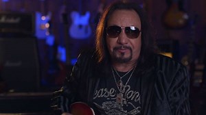 ACE FREHLEY Talks To GUITAR CENTER About Musical Beginnings, Relationship With GIBSON And LES PAUL