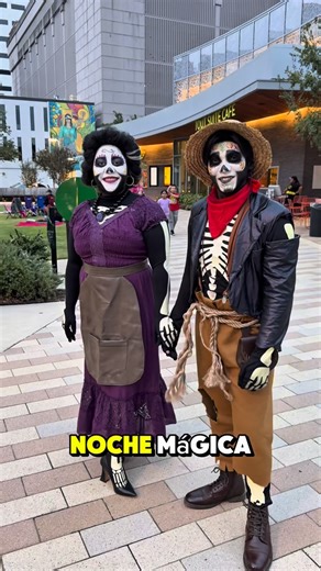 Downtown Houston on Instagram: "Come remember, honor, and celebrate life during Día de los Muertos in Downtown Houston! From ofrendas to parades, there’s something for everyone! 💐💀 🧺 Blanket Bingo + Ofrenda Unveiling - Festive bingo, prizes, music & free photo printing! 📍 Market Square Park | 🗓️ Oct 30 | ⏰ 6–9 PM 🎬 Noche de Cine Familiar - Watch Coco + popcorn, face painting & fun! 📍 Trebly Park | 🗓️ Oct 31 | ⏰ 6–9 PM (movie at 7) 💃 Una Noche en Market Square Presented by @heb - Mariach