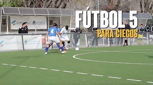 Explorá el FÚTBOL 5 para ciegos. ⚽ ¿Sabés cómo se juega el Fútbol 5 para ciegos? Conocé cómo son sus reglas y difundamos los deportes adaptados! Video completo: http://bit.ly/36kuQtk paradeportes.com #ExploráElDeporte #deportesadaptados #fútboladaptado #fútbol5adaptado #fútbolparaciegos #fútbol5 | Allianz
