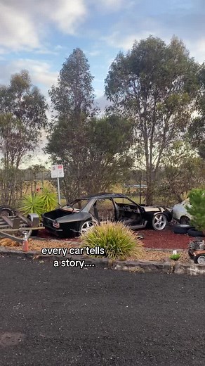 Turbo V8 Showcar Story with YZ250 Dirtbike and Holden Torana