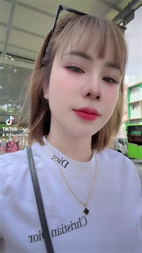 Today is the full moon of the first lunar month of the new year. Wishing my whole family a happy new year, with everything going as planned, wallets full of money, and hearts full of love. ❤️