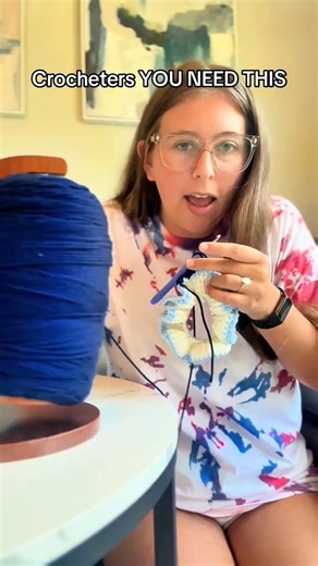 🥰Enhance your knitting experience , a beautifully crafted tool designed to make your yarn-winding process smooth and effortless.✨ Made from high-quality solid wood, this rotating yarn swift is not just functional but also adds a touch of natural elegance to your crafting space.👉 | Standingk