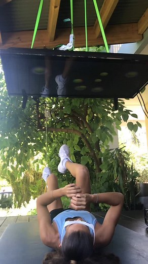 1.6K views | Exercice de visualisation en double tâche avec prise d’information. Le but de l’exercice est de permettre au #cerveau d’engrammer (garder une trace mémorielle#) les gestes. Plus le cerveau est stimulé plus la trace est précise et donc le chemin nerveux est plus rapide plus précis et économe en énergie quand il est réactivé. 易 #escalade #performance #vitesse #training #cognition | Neurotrain Reunion | Facebook