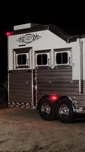 Another custom trailer headed out!! Would you haul this rig? #stampedeconversions #custom #rodeo #texas #livingquarterstrailer #rodeorigs #YellowstoneTV ##barrelracing##teamroping##calfroping