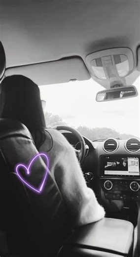 Відео користувача Yanka (@yanka_odessa) з композицією «оригинальный звук - ♡ music ♡»