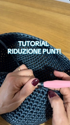 27K views · 493 reactions | Tutorial riduzione punti 臨曆✨ #tutorialuncinettofacile #UncinettoModerno #uncinettocreativo #uncinetto #uncinettochepassione #uncinettomania #tutorialuncinetto #tutorialuncinettoperprincipianti | createwithlove45 | Facebook