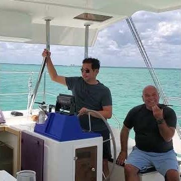 Delivery to the new owner of the Smart Cat S280