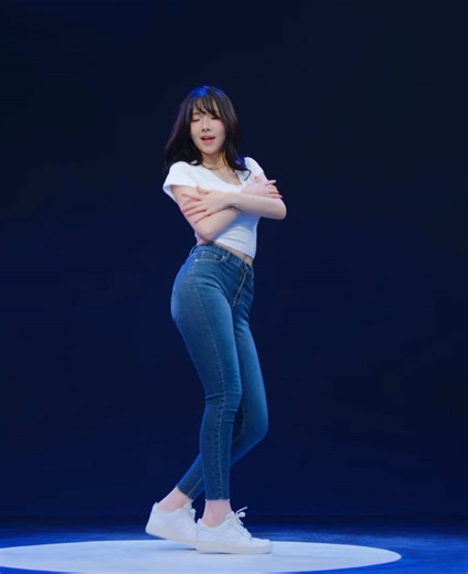 Supersonic Dance Performance by Fromis9