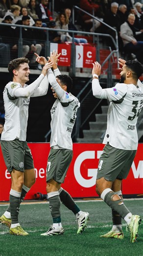 A touch of class from Guus Til ✨ #AZPSV | PSV