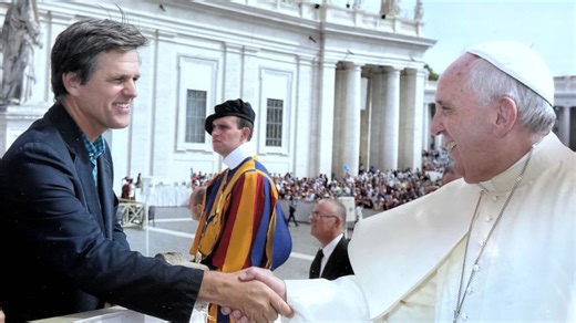 "𝑯𝒆 𝒘𝒂𝒏𝒕𝒆𝒅 𝒕𝒐 𝒃𝒆 𝒄𝒍𝒐𝒔𝒆 𝒕𝒐 𝒕𝒉𝒆 𝒑𝒆𝒐𝒑𝒍𝒆 𝒐𝒏 𝒕𝒉𝒆 𝒎𝒂𝒓𝒈𝒊𝒏𝒔." #SpecialOlympics Chairman Tim Shriver joined MSNBC to reflect on the impact of Pope Francis and the powerful moments of solidarity he shared with our athletes. Watch the full interview on our YouTube channel: 🔗https://brnw.ch/21wSaPj #ChooseToInclude #PopeFrancis | Special Olympics