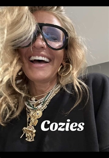 Cozies but still cute ❤️ You can be comfortable and still look good🔥 Sweat set by @SOLD OUT NYC and bag and sneakers from tiktok shop! Glasses by Tom Ford! #amazonfinds #cozyvibes #comfyclothes #casualoutfits #matchingset