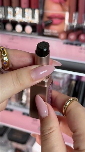 How to Swatch Makeup Like a Pro 💄