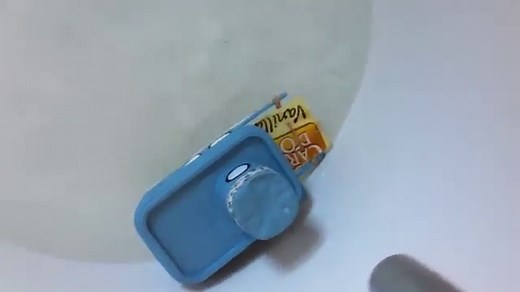 How to make a self propelled boat craft from a magerine tub! - Red Ted Art - Kids Crafts